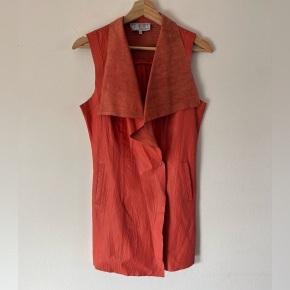 555 Los Angeles Coral Colored Long Leather Vest Size Small - Picture 1 of 11